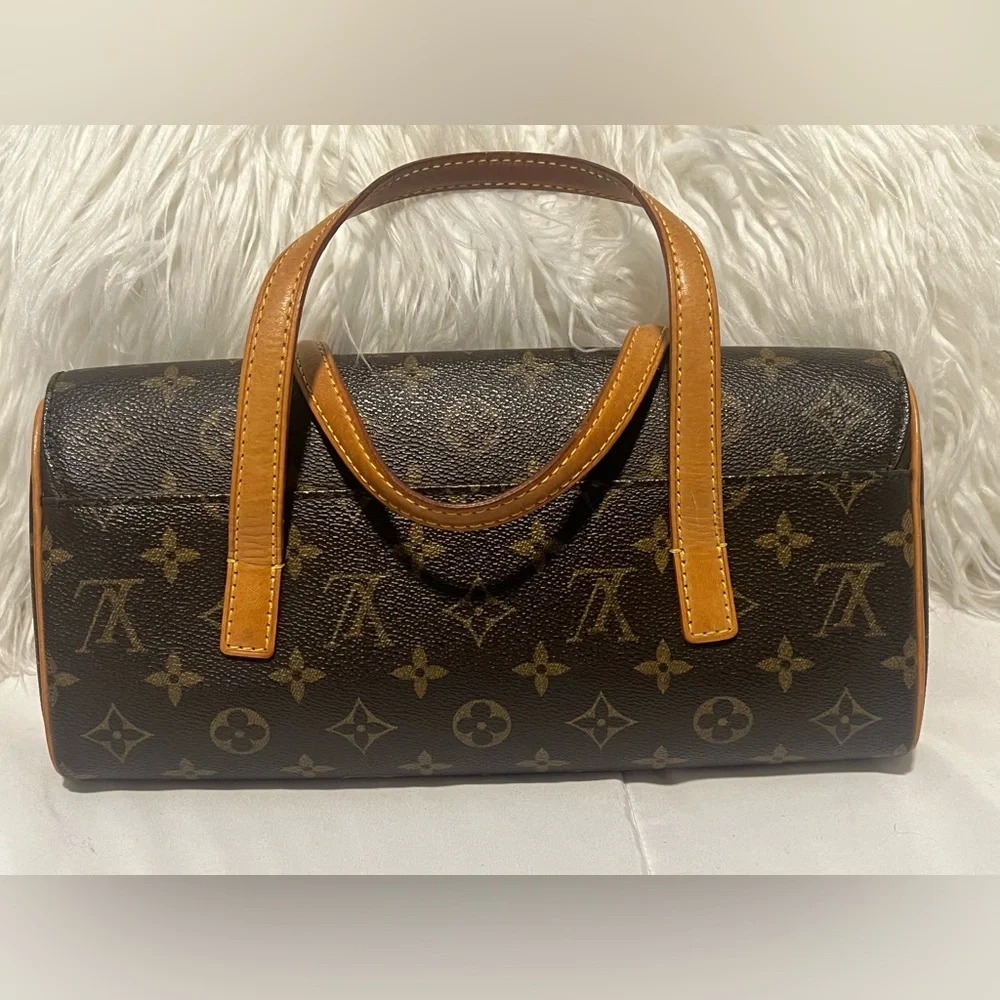 Louis Vuitton Monogram Cylinder Bag in Brown and Tan - Picture 2 of 12